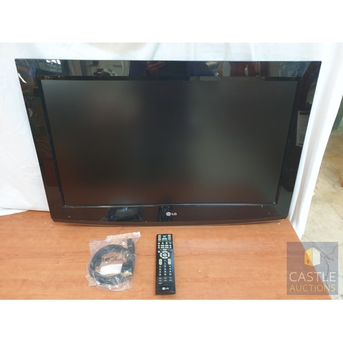 738L - LG 32'' LCD Television (Model No. 32LB75-ZB), with Remote Control, * Basic Test & Turns On *, Nb. No... 