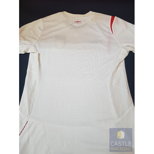 756L - England Home Football Shirt 2005-2007, White, Umbro, Size 10 (Woman).