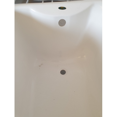 847J - Eago Kings White Acrylic Right Hand Bath Mounted On A Metal Support Frame, Size 170cm x 80cm.
Unused... 