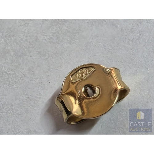 852P - Pair of 18ct Gold and Diamond Stud Earrings, (Approx. 0.5tcw, 1.1g) with gemmological certificate