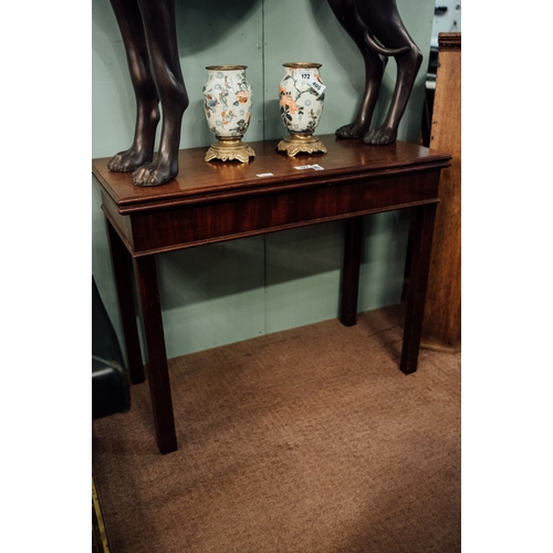 171 - Georgian mahogany turn over leaf table.