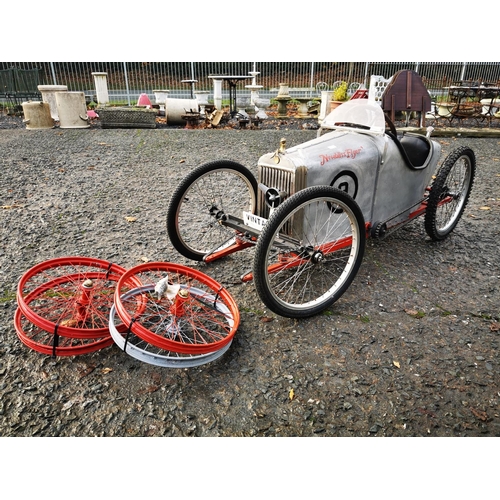 1253 - Model of a 1950's pedal car - Newbliss Flyer.