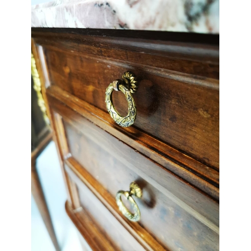 128 - Pair of exceptional quality 19th. C. French mahogany bedside lockers the rouge marble tops above a d... 