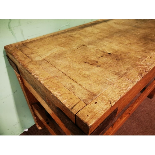 174 - Good quality early 20th C. pine butchers block on stand {80 cm H x 122 cm L x 62 cm D}.
