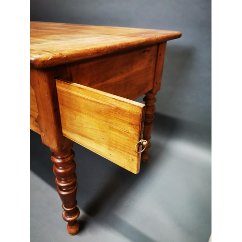 175 - Good quality 19th C. cherry wood kitchen table with single drawer in the frieze and sliding panels o... 