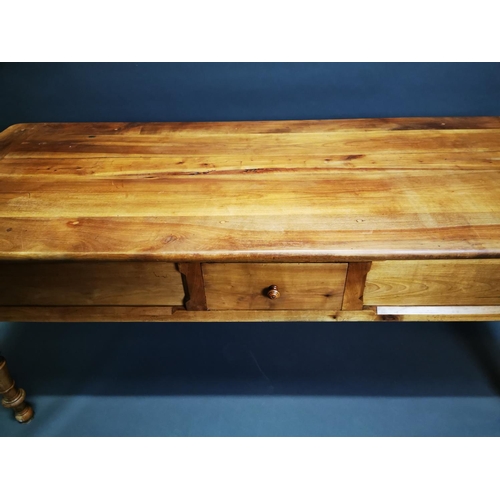 175 - Good quality 19th C. cherry wood kitchen table with single drawer in the frieze and sliding panels o... 