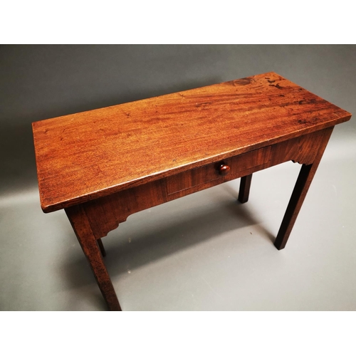 234 - Georgian mahogany side table with single drawer in the frieze on square legs {72 cm H x 92 cm W x 40... 
