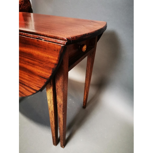 283 - Georgian mahogany drop leaf table on square tapered legs {73 cm H x 51 cm W x 73 cm D}.