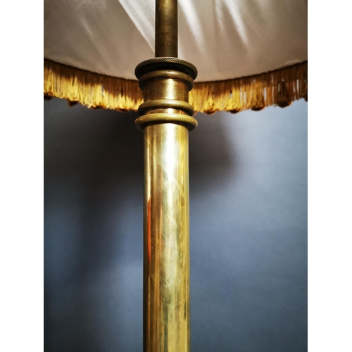 284 - Good quality Edwardian brass standard lamp {162 cm H x 45 cm Dia.}.