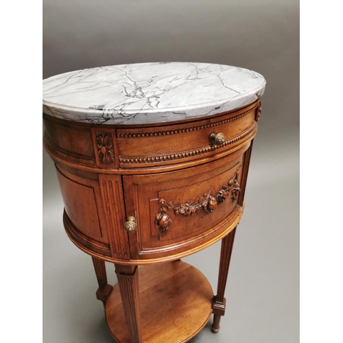 305 - Good quality 19th C. walnut oval marble top locker on square tapered legs {82 cm H x 44 cm W x 40 cm... 