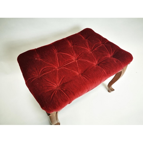 418 - Good quality Victorian mahogany and upholstered foot stool on cabriole legs {46 cm H x 64 cm W x 47 ... 