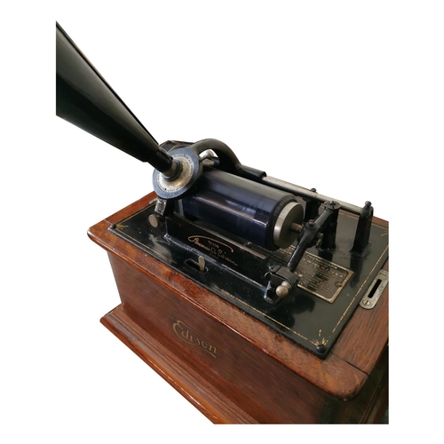 424 - Rare Edwardian Edison phonograph - Trade Mark A Edison {56 cm H x 44 cm W x 41 cm D}.