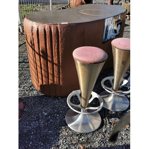 464 - Garden bar and four matching chairs {bar is 95 cm H x 184 cm W x 80 cm D and stools are 80 cm H}.