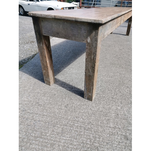 100A - 19th C. Irish pine table on square tapered legs {76 cm H x 334 cm L x 68 cm D}.