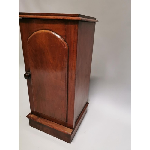 80 - 19th. C. mahogany bedside locker with single drawer. {75 cm H x 38 cm W x 33 cm D}.