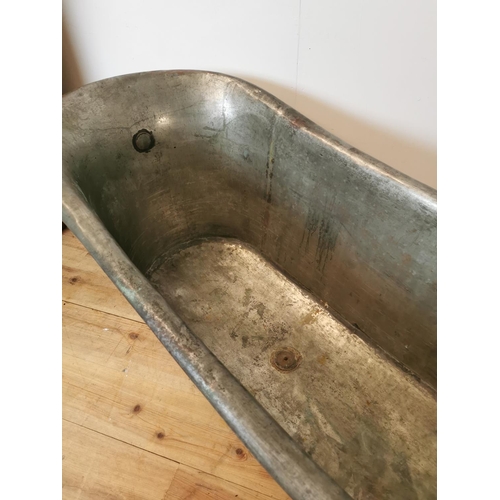 71 - Good quality 19th C. copper roll top slipper bath. {68 cm H x 146 cm L x 74 cm D}.