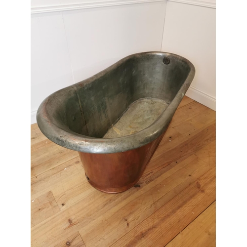 71 - Good quality 19th C. copper roll top slipper bath. {68 cm H x 146 cm L x 74 cm D}.