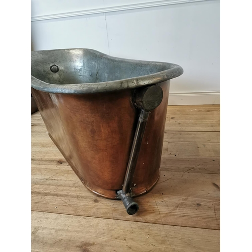 71 - Good quality 19th C. copper roll top slipper bath. {68 cm H x 146 cm L x 74 cm D}.