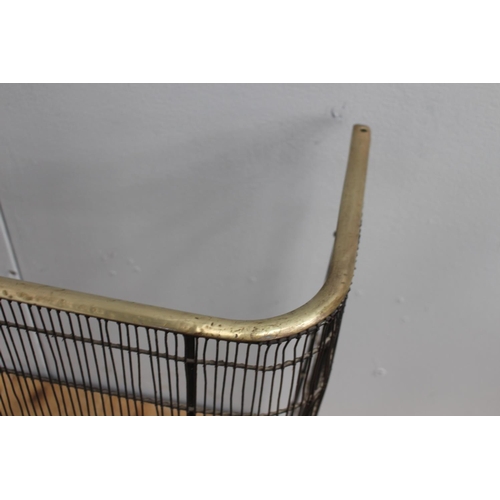 336 - Brass and metal nursery fender {69 cm H x 138 cm W x 30 cm D}.