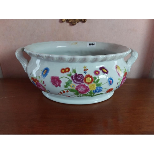 1014 - Ceramic hand painted foot bath {20 cm H x 49 cm W x 35 cm D}.