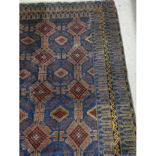 1019 - Decorative Persian carpet square { 240cm L X 130cm W }.