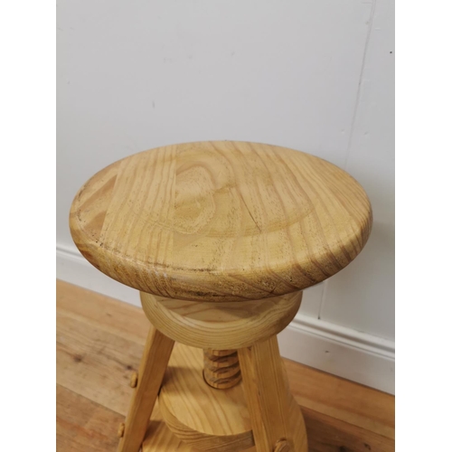 1039 - Pine revolving artist's stool { 64cm H X 40cm Dia  }