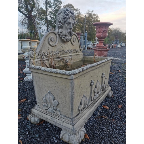 1087 - Good quality moulded stone wall fountain decorated with ivy leaf surmounted with Grecian God mask { ... 