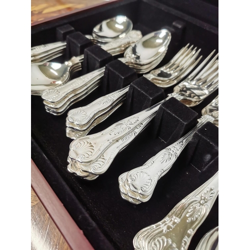 131 - Viners  eight place cutlery set in presentation box { missing two dinner knives and two tea knives }... 