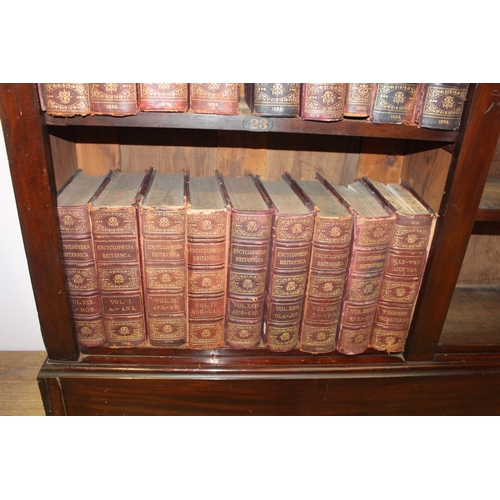 569 - Collection of thirty six 1898 Encyclopaedia Britannica