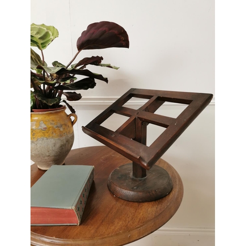 695 - Early 20th. C. oak book stand { 30cm H X 34cm W X 26cm D }.