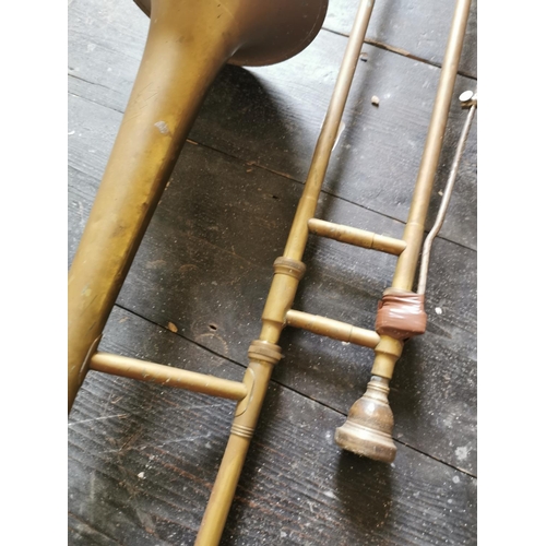 725 - Brass trombone.