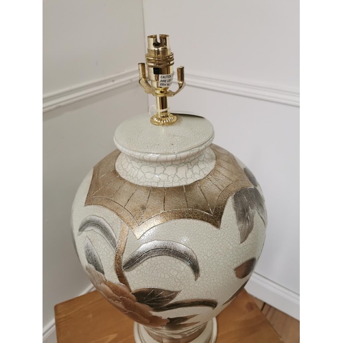 735 - Decorative ceramic table lamp. { 62cm H X 30cm Dia }.