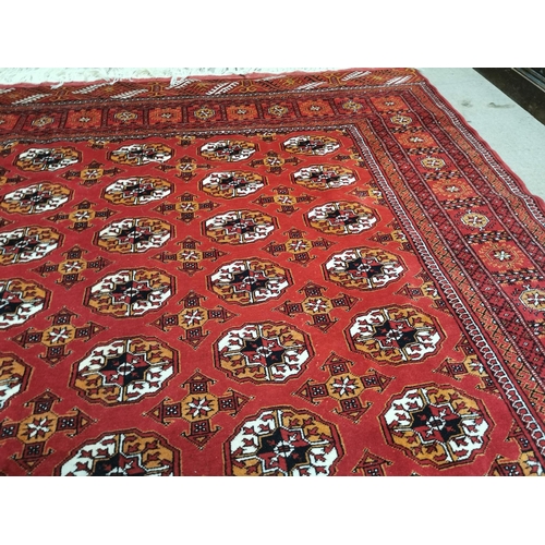 852 - Good quality Persian 100% wool hand knotted carpet square { 320cm L X 200cm W }.