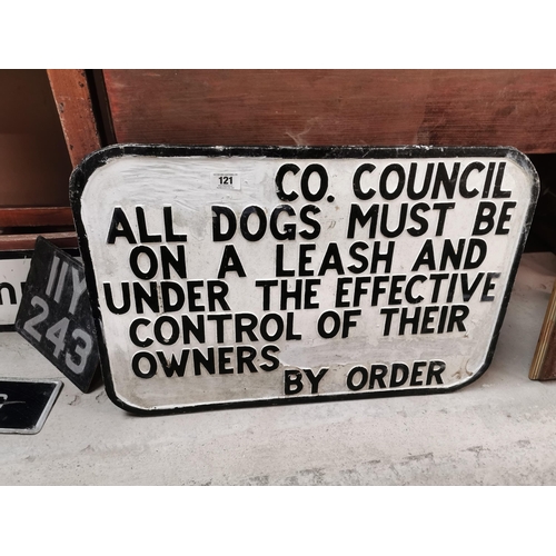 121 - Cast aluminium County Council Sign All dogs Must Be Kept On A Leash. {50 cm H x 76 cm W}.