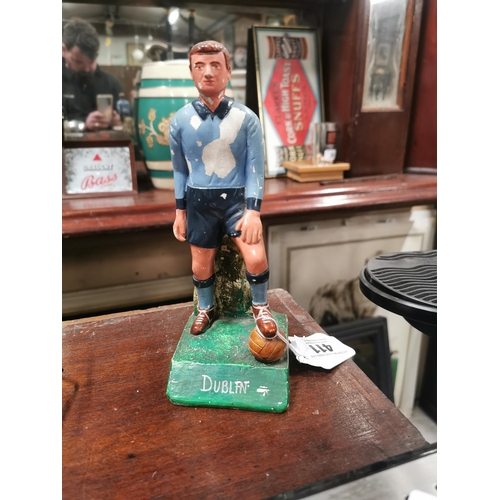 411 - Rare plaster Player�s Please Dublin Footballer Cigarette advertising figure. {22 cm H x 8 cm W x 5 c... 