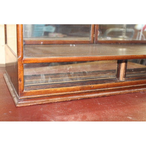 679 - Mahogany Fry's Chocolate counter top advertising cabinet. {90 cm H x 81 cm W x 33 cm D}.