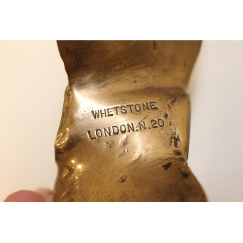 261 - Brass ship's propeller Whetstone London. N. 20{74 cm H x 36 cm W}.