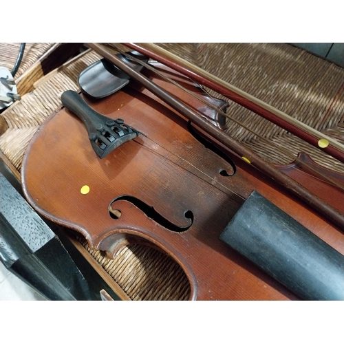 415 - 19th C. violin.  {60 cm H x 20 cm W x 6 cm D}.