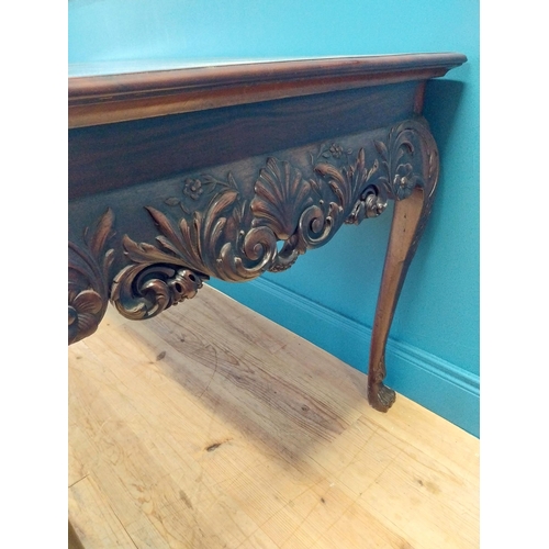 266 - Fine quality Irish 19th C. carved mahogany centre table with the frieze carved with acanthus leaf an... 