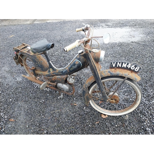 700 - Norman Nippy moped.