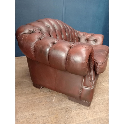 133 - Brown leather deep buttoned two seater sofa  {H 80cm x W 160cm x D 80cm }.