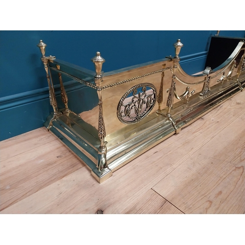 144 - Victorian brass fender {32 cm H x 130 cm W x 38 cm D}.