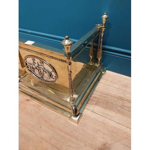 144 - Victorian brass fender {32 cm H x 130 cm W x 38 cm D}.