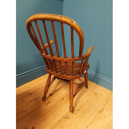 180 - Good quality 19th C. child's ash and elm Windsor chair {77 cm H x 45 cm W x 50 cm D}.