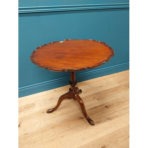 210 - Irish Georgian mahogany pie crust centre table raised on turn column and three outswept feet {72 cm ... 