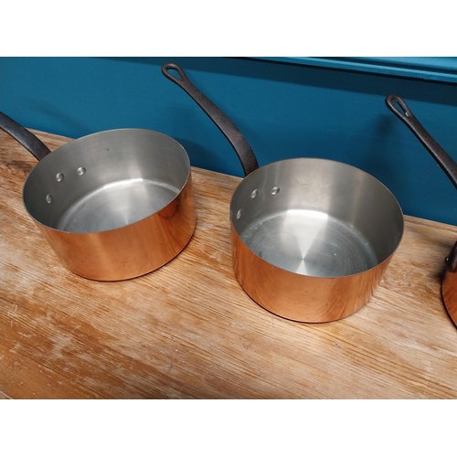 421 - Set of five good quality 20th C. French graduated copper saucepans with wrought iron handles {18 cm ... 