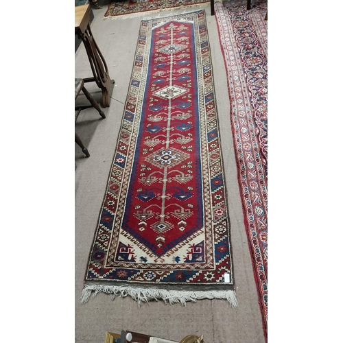 165 - Good quality Persian carpet runner {305 cm L x 73 cm W}.