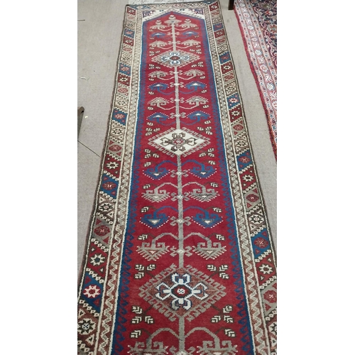 165 - Good quality Persian carpet runner {305 cm L x 73 cm W}.