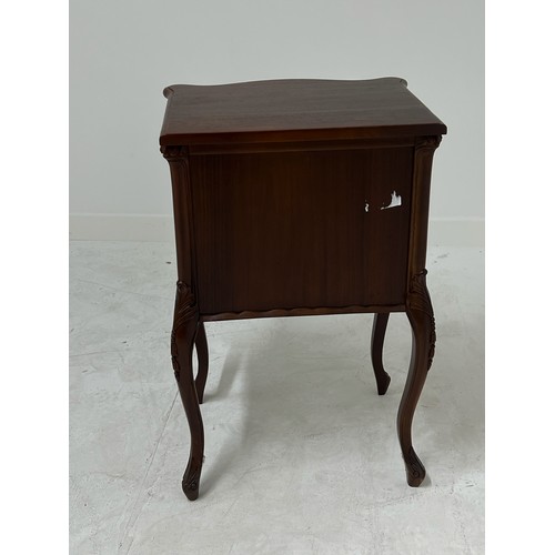 689 - Pair of mahogany bedside lockers with two drawers {H 74cm x W 50cm x D 40cm }.