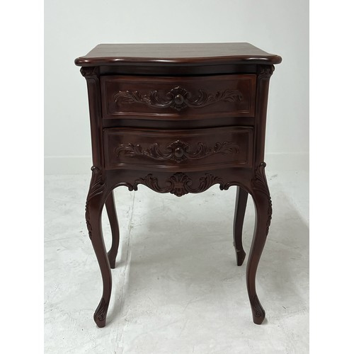 689 - Pair of mahogany bedside lockers with two drawers {H 74cm x W 50cm x D 40cm }.